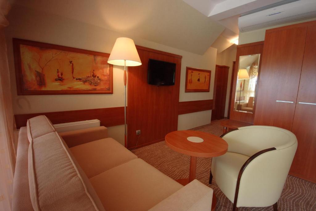 Hotel Sahara Bielsko-Biała Oda fotoğraf