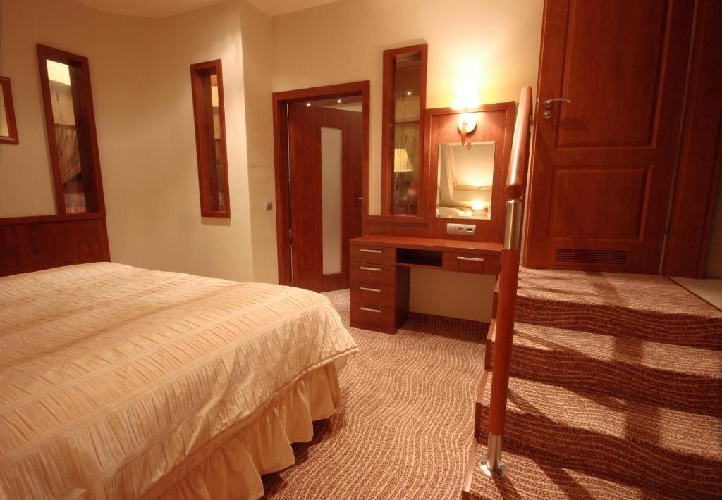 Hotel Sahara Bielsko-Biała Oda fotoğraf