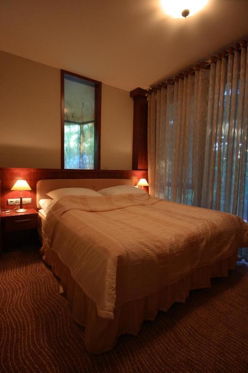 Hotel Sahara Bielsko-Biała Oda fotoğraf